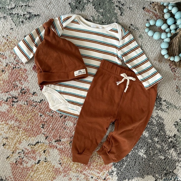 New Willow + Whimsy Baby Boy Organic 3-Piece Set Hat, Joggers Striped shirt 3-6m - Picture 16 of 16